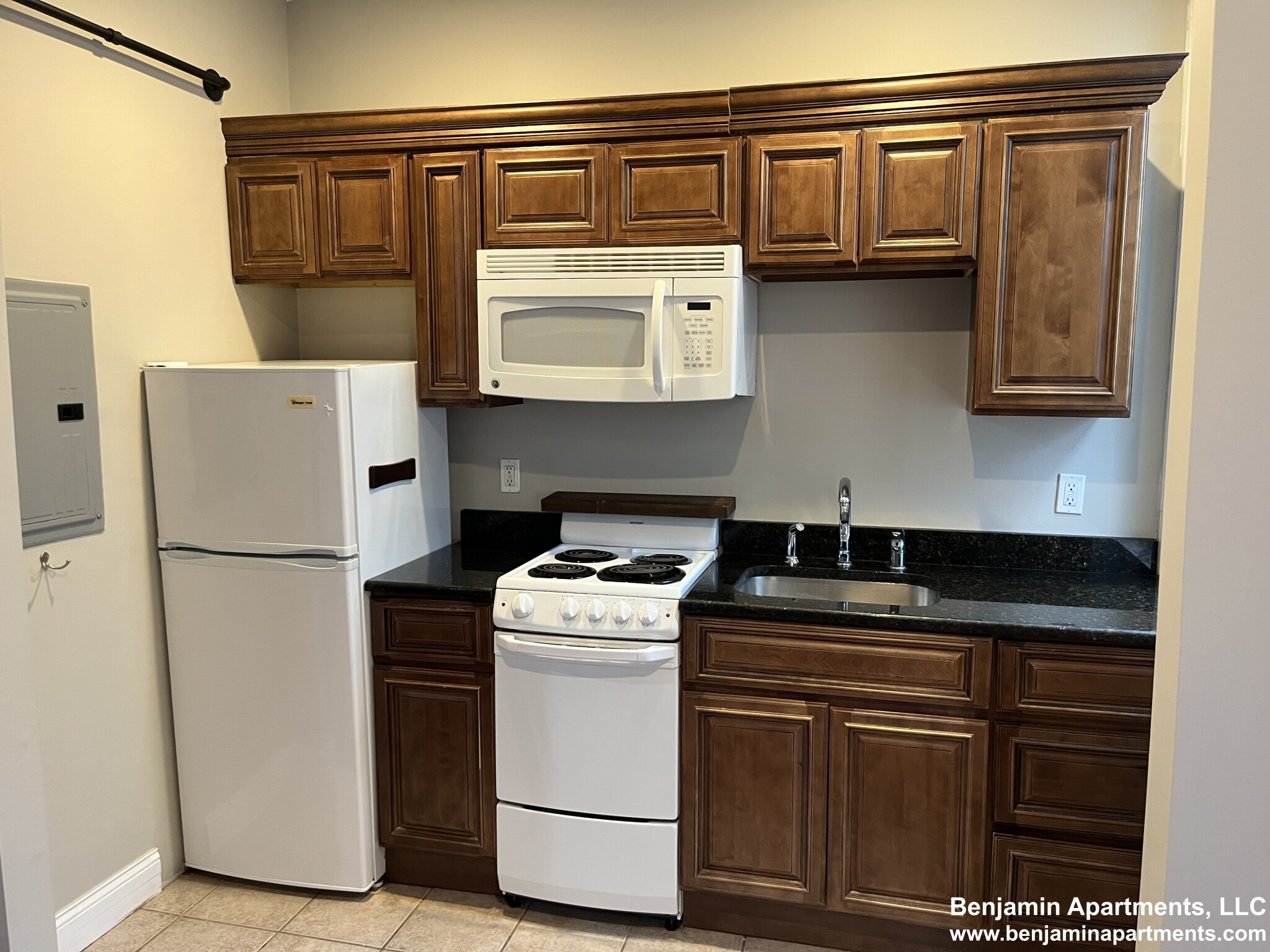 Studio bed, 1 bath apartment for rent at 250 Newbury Unit 10R, Back Bay — photo 3 of 3