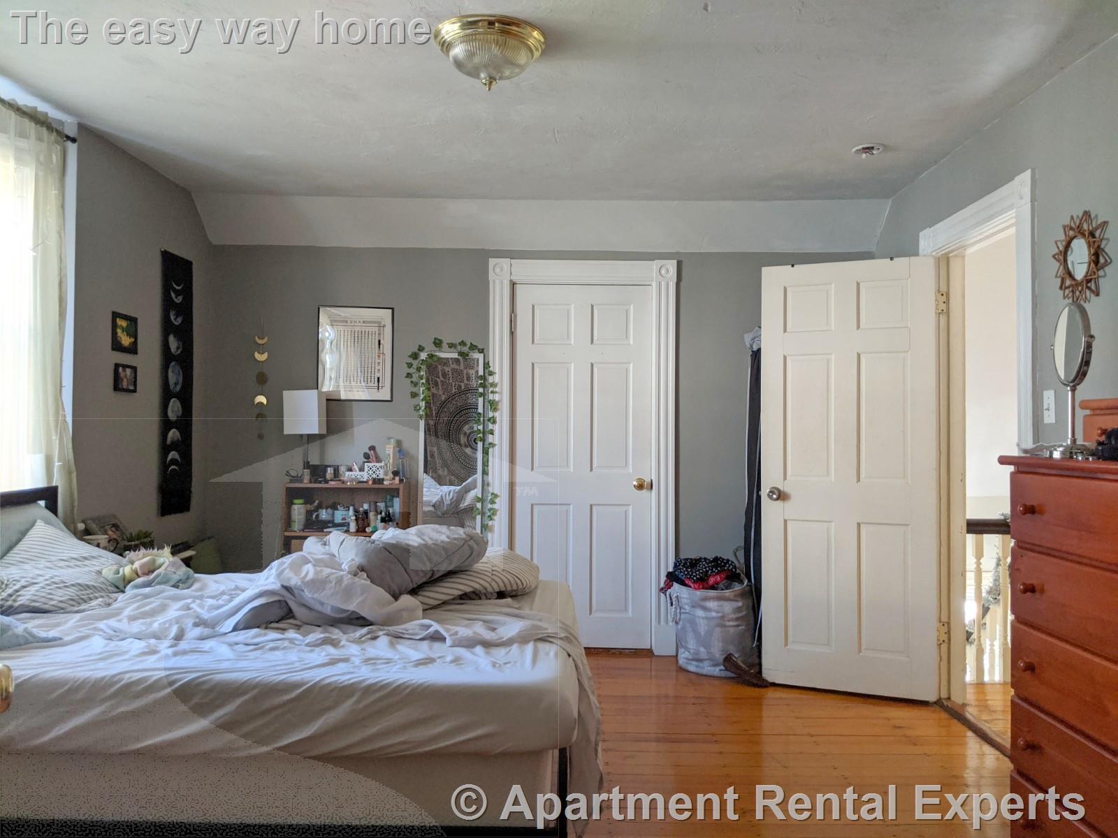 14 Sanborn Ave, Union Square