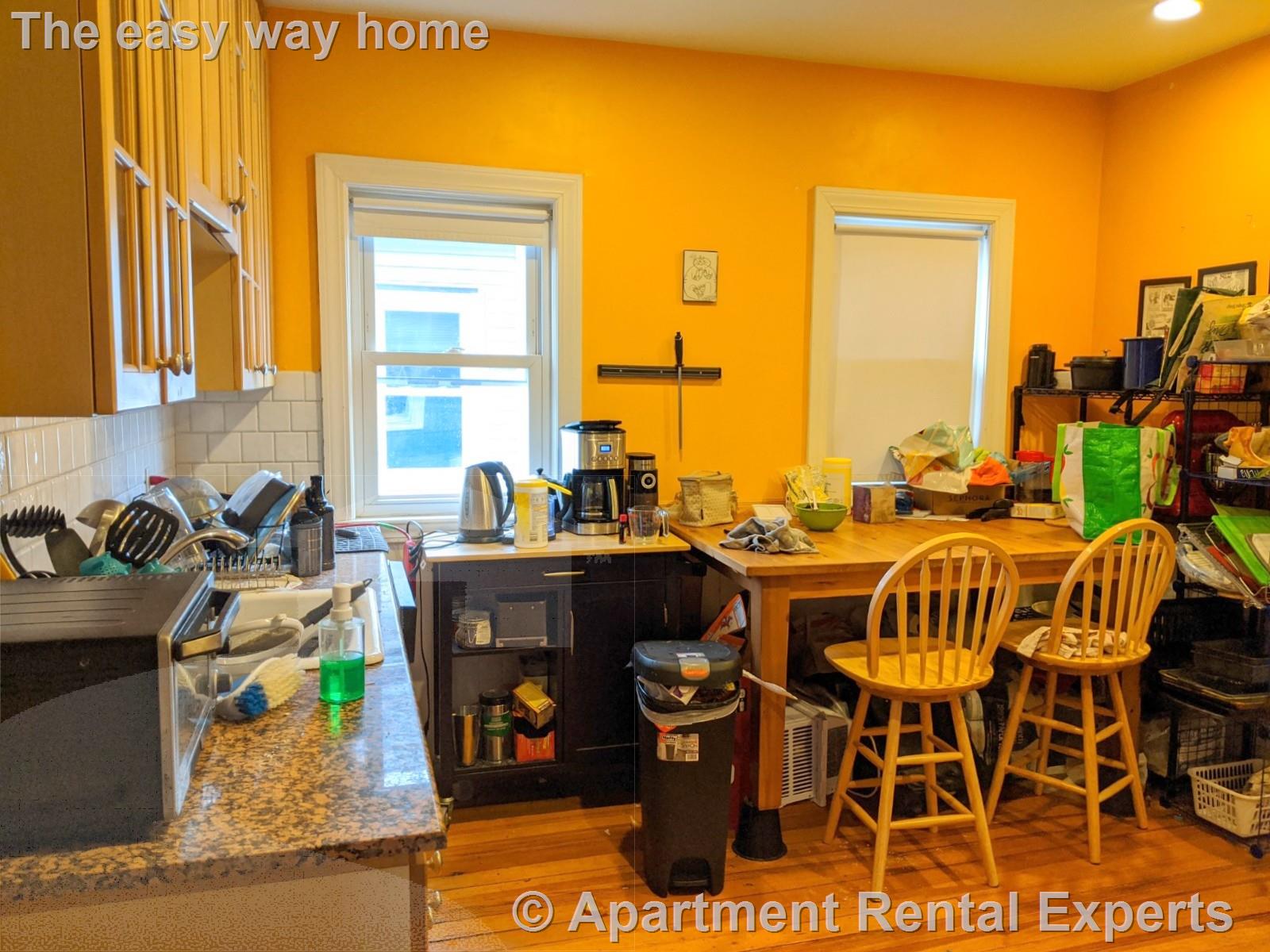 42-44 Newbern Ave, Tufts