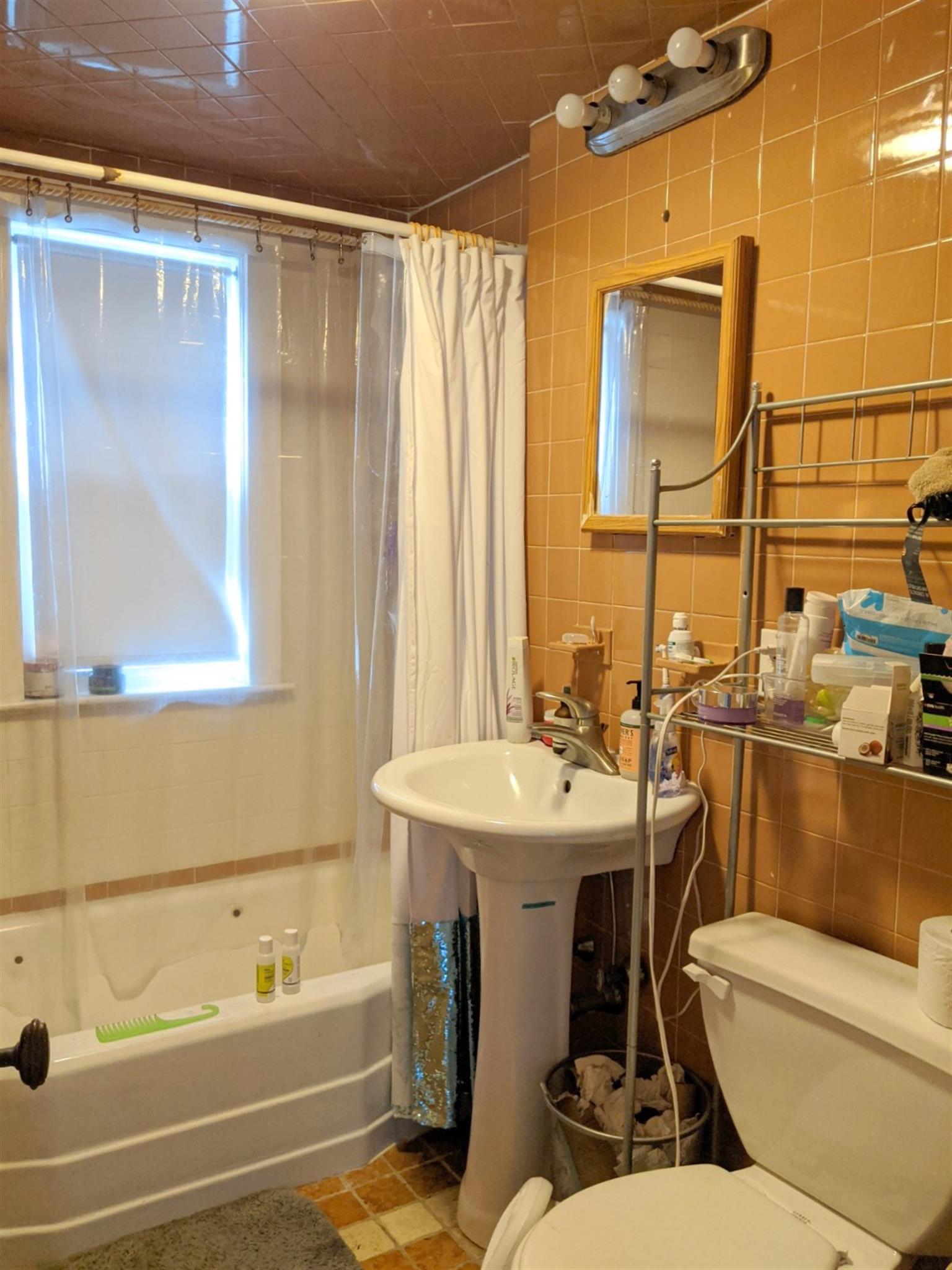 3.5 bed, 2 bath apartment for rent at 44 Newbern Ave Unit 2, Medford — photo 7 of 20