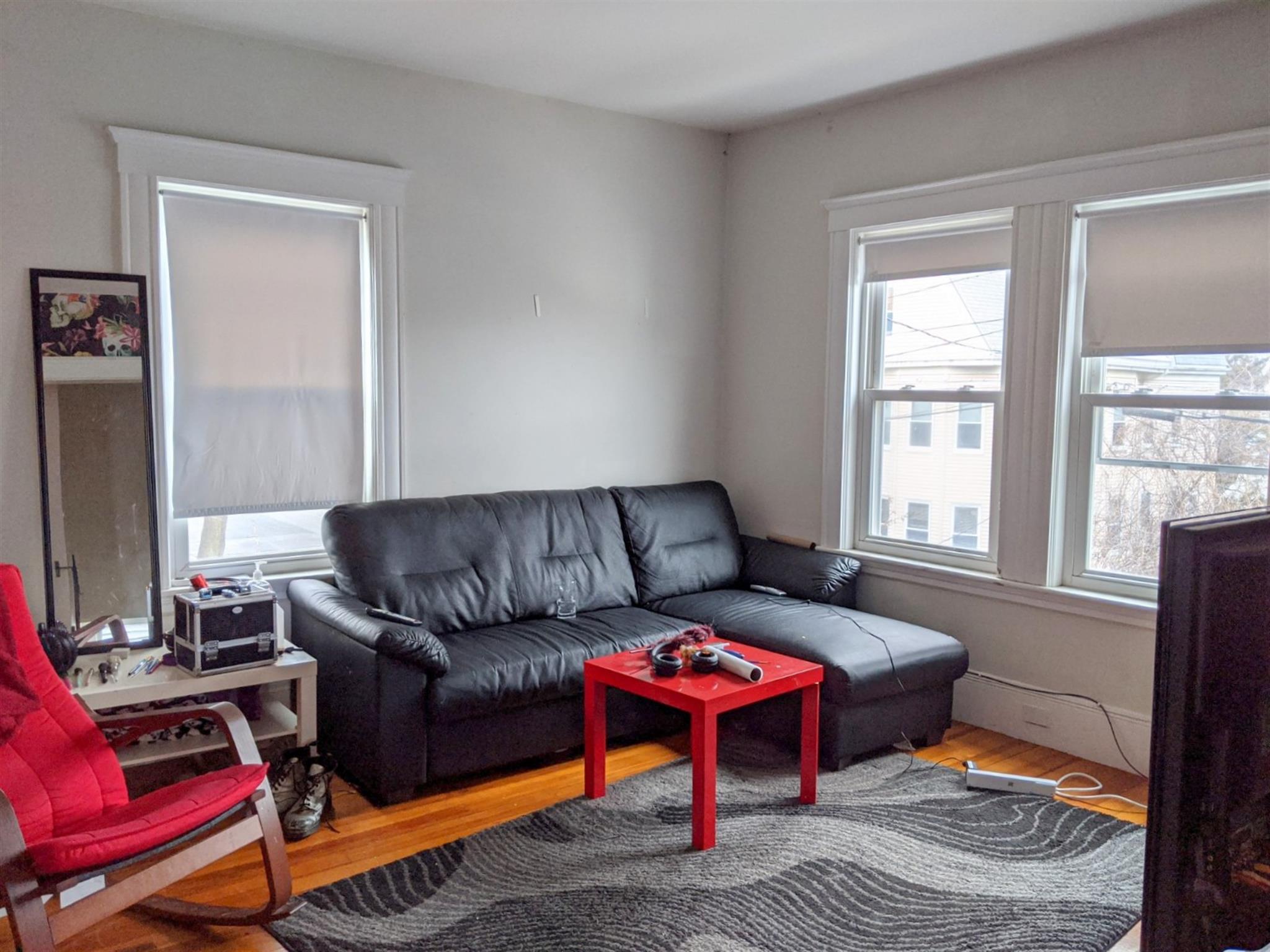 3.5 bed, 2 bath apartment for rent at 44 Newbern Ave Unit 2, Medford — photo 10 of 20
