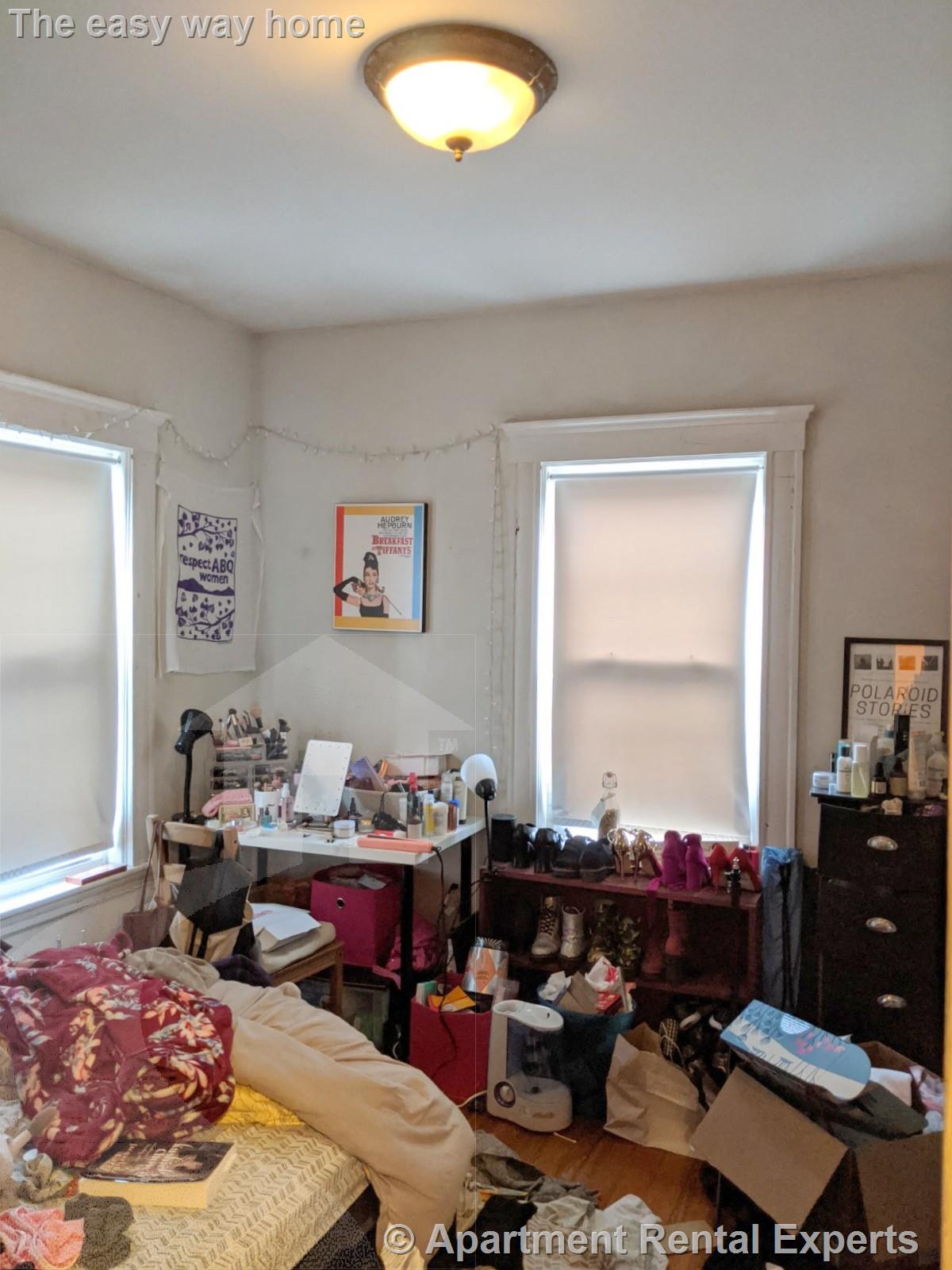 42-44 Newbern Ave, Tufts