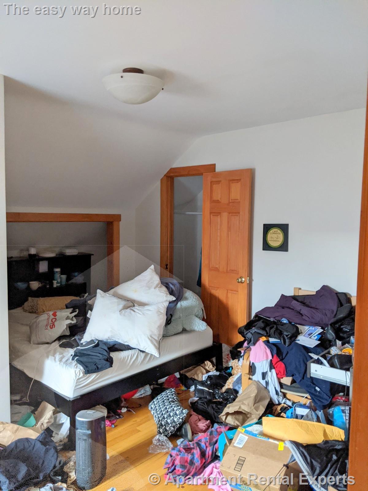 42-44 Newbern Ave, Tufts