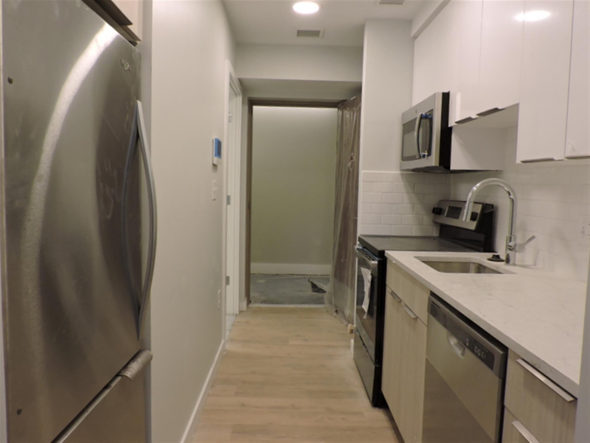 Studio bed, 1 bath apartment for rent at 10 Soden St Unit 4, Central Square — photo 3 of 7