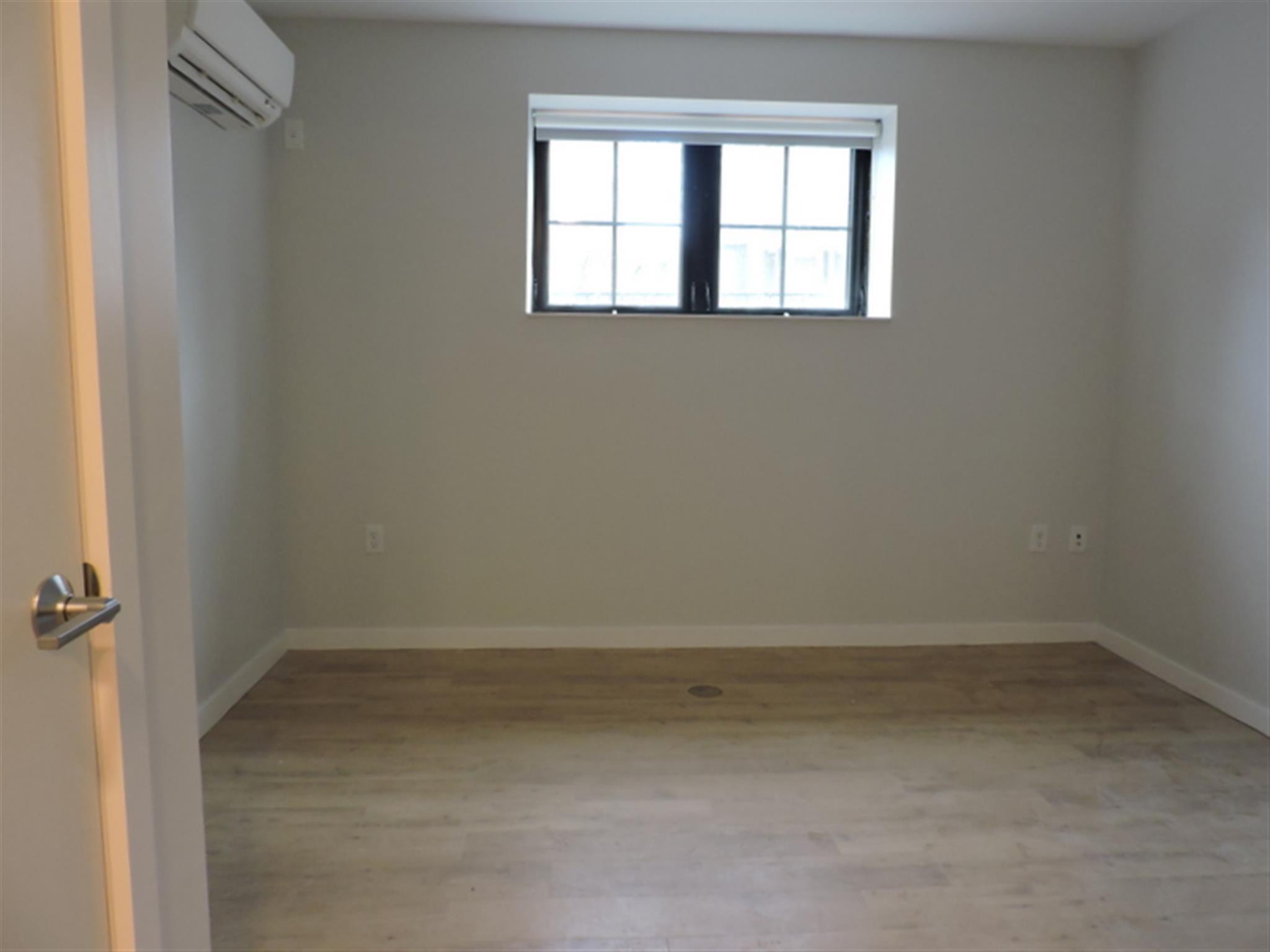 Studio bed, 1 bath apartment for rent at 10 Soden St Unit 4, Central Square — photo 4 of 7