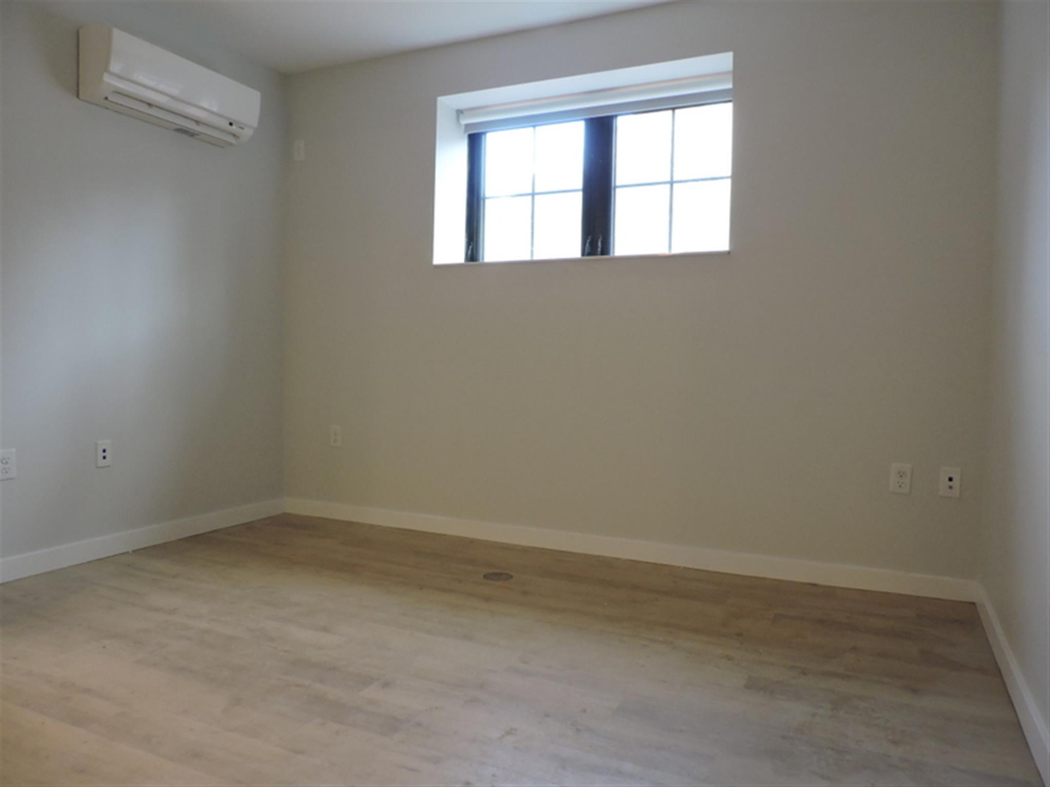 Studio bed, 1 bath apartment for rent at 10 Soden St Unit 4, Central Square — photo 5 of 7