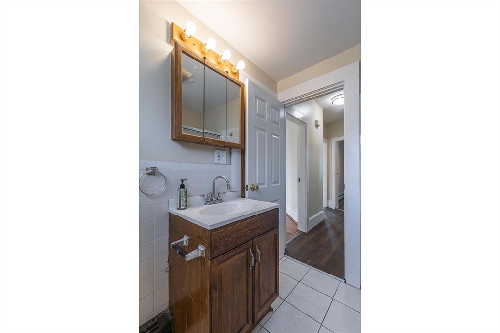 376 Medford St, Somerville