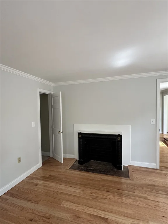 466 Center St, Hanover