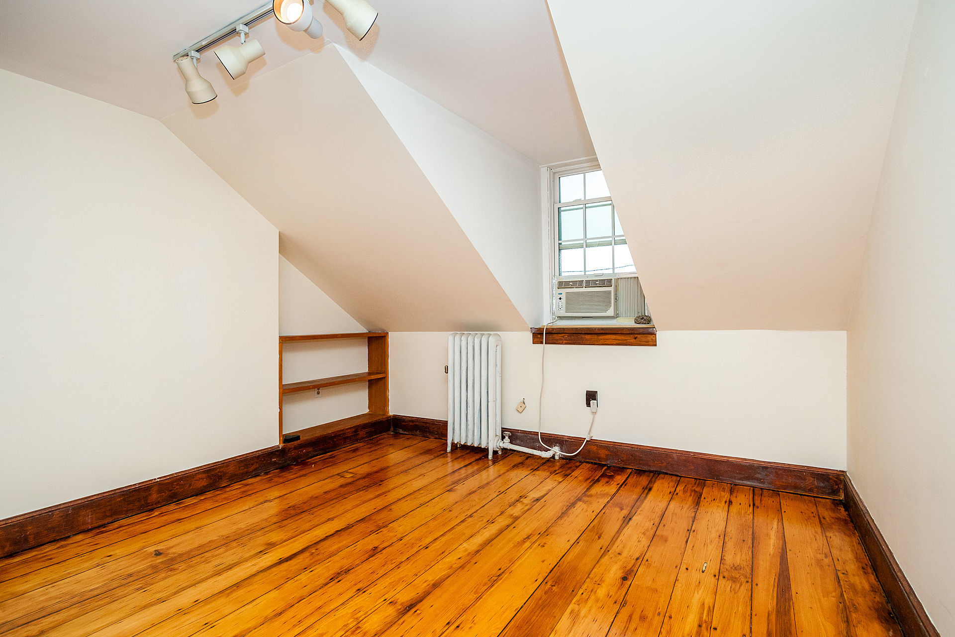 31 Myrtle St, Beacon Hill