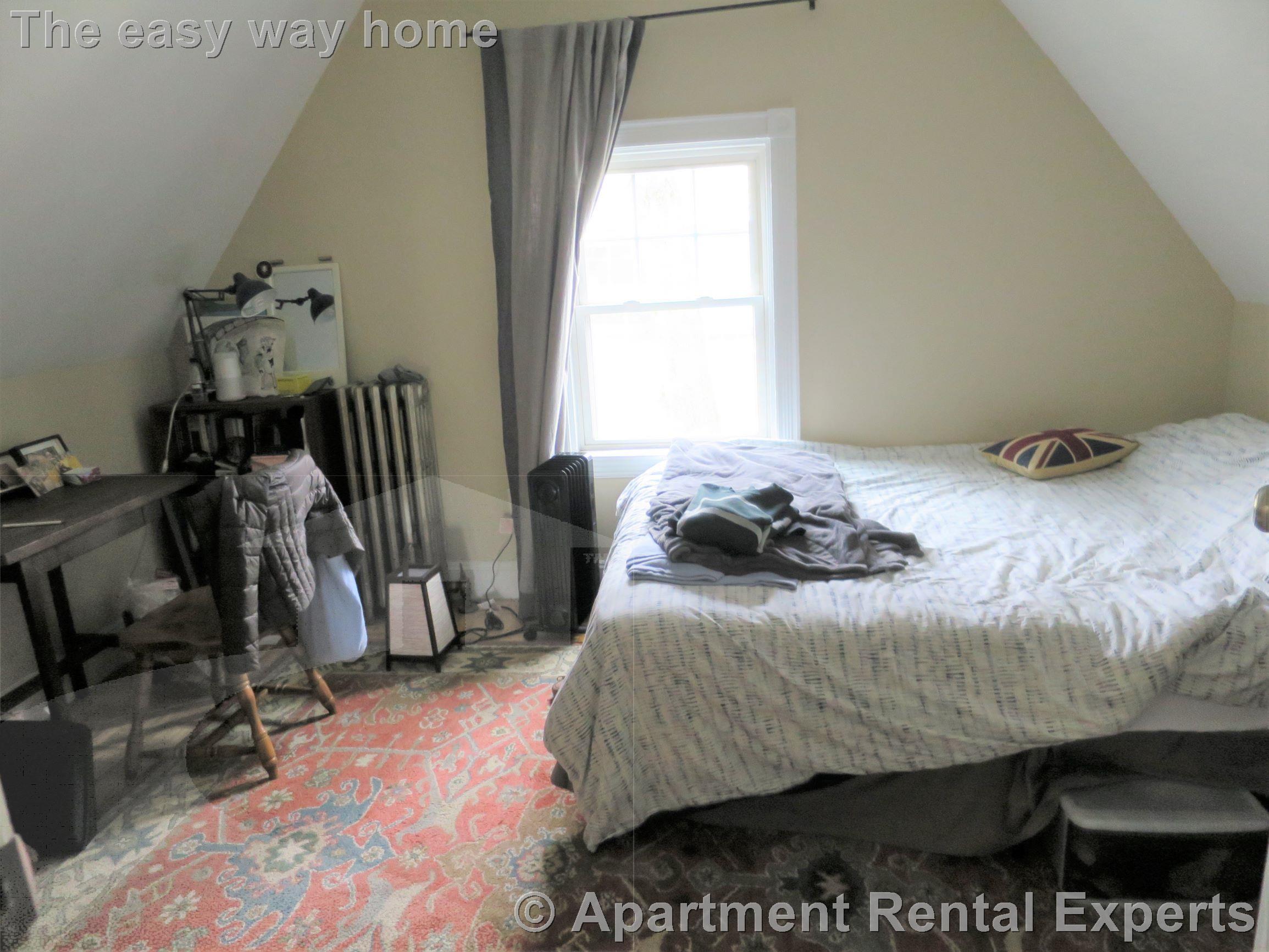 19 Putnam Ave, Harvard Square