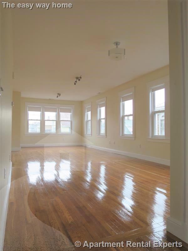 7-9 Bonner Ave, Tufts