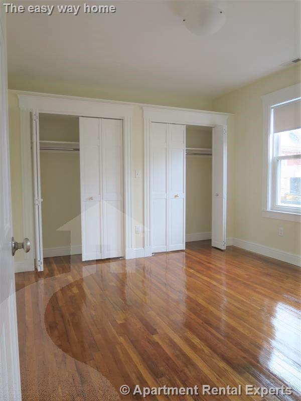 7-9 Bonner Ave, Tufts