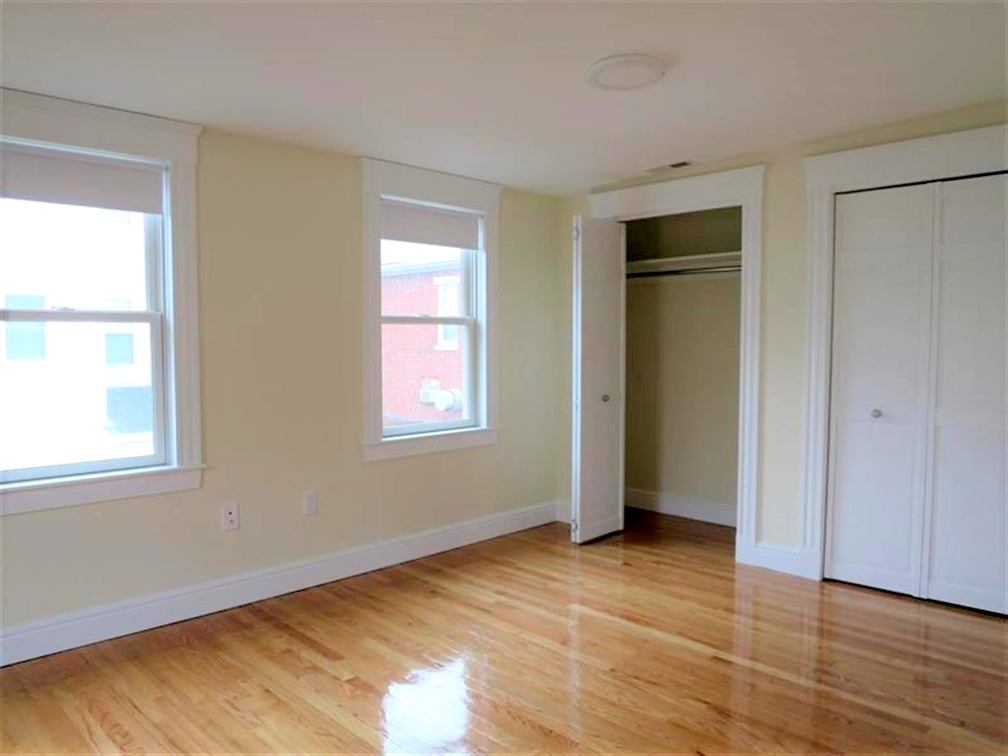4.5 bed, 2 bath apartment for rent at 7 Bonner Ave Unit 7, Medford — photo 17 of 23