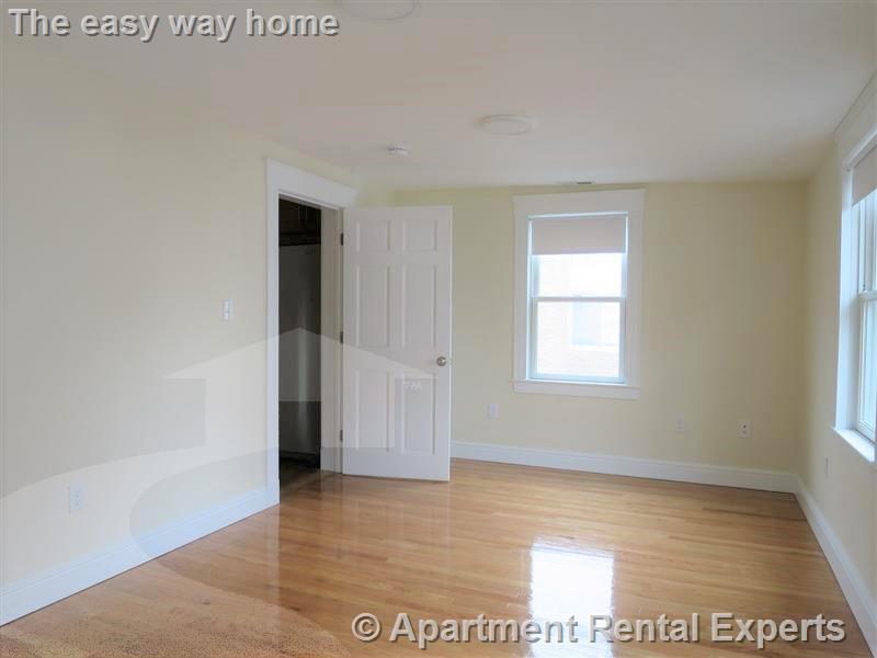 7-9 Bonner Ave, Tufts