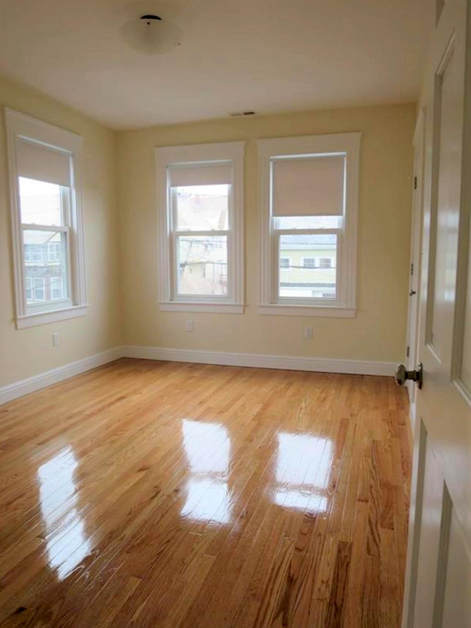 4.5 bed, 2 bath apartment for rent at 7 Bonner Ave Unit 7, Medford — photo 19 of 23