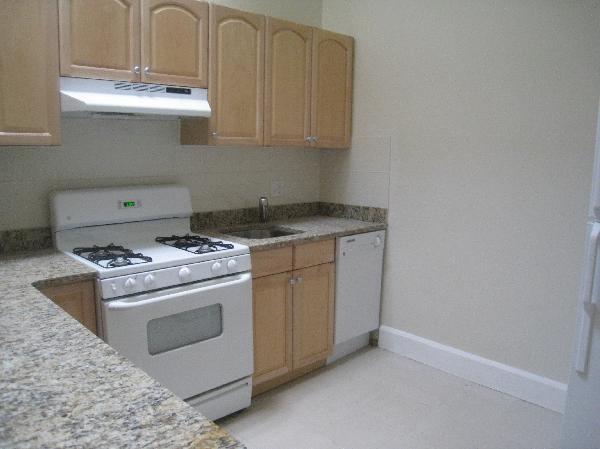 41 Bay State Rd, Fenway