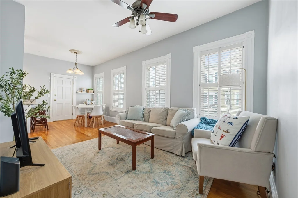 627 E 6th St, South Boston