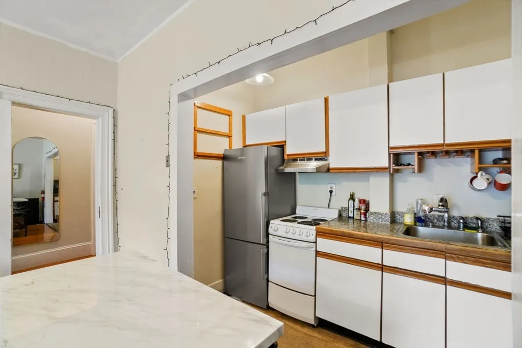 296 Marlborough St, Back Bay