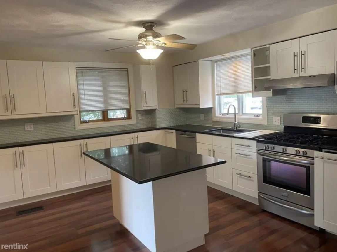 60 Homer Ave, West Cambridge