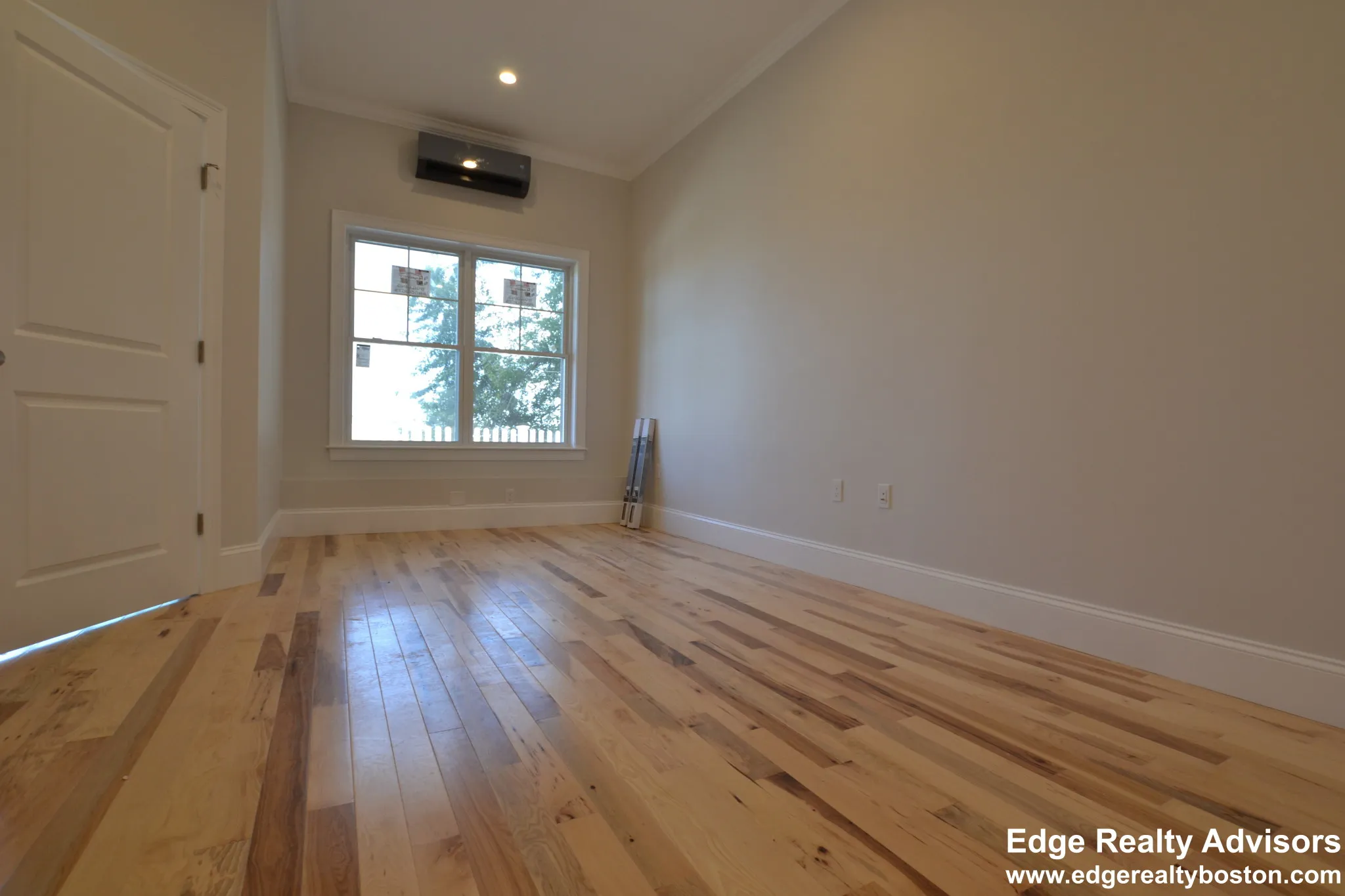 164 Bigelow St, Oak Square