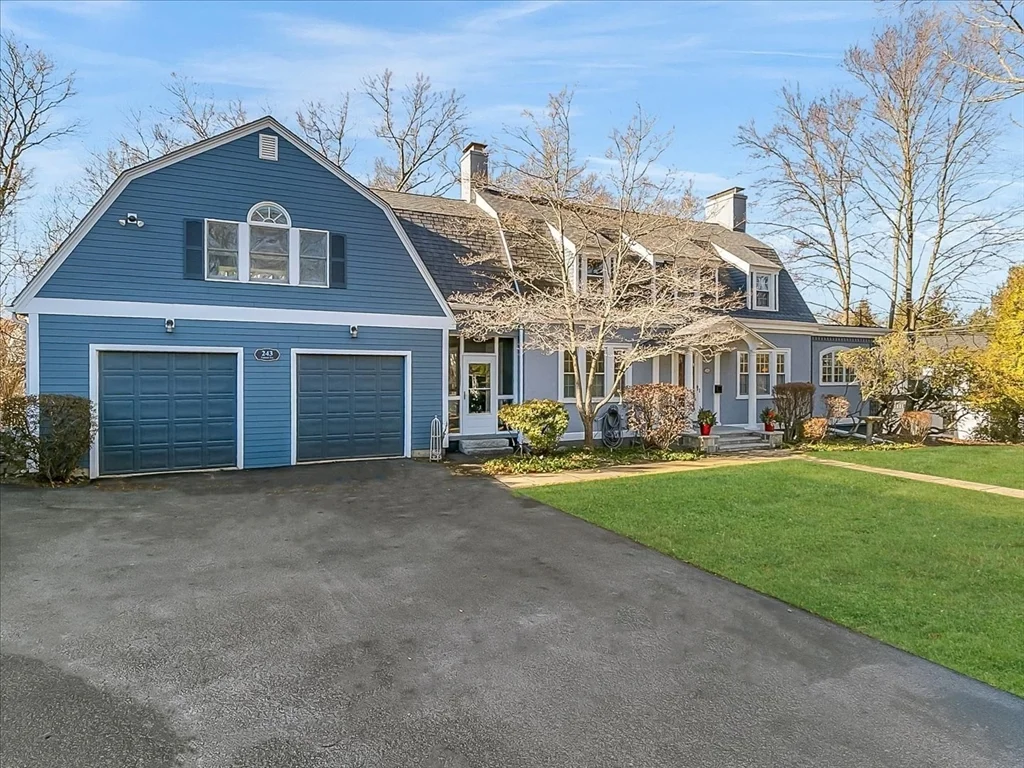 243 Upland Ave, Newton Highlands