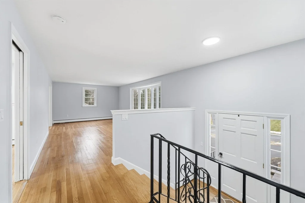 38 Juniper Ln, Holden