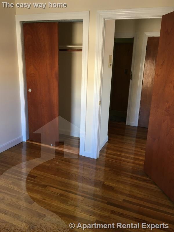 160 N Beacon St, Brighton