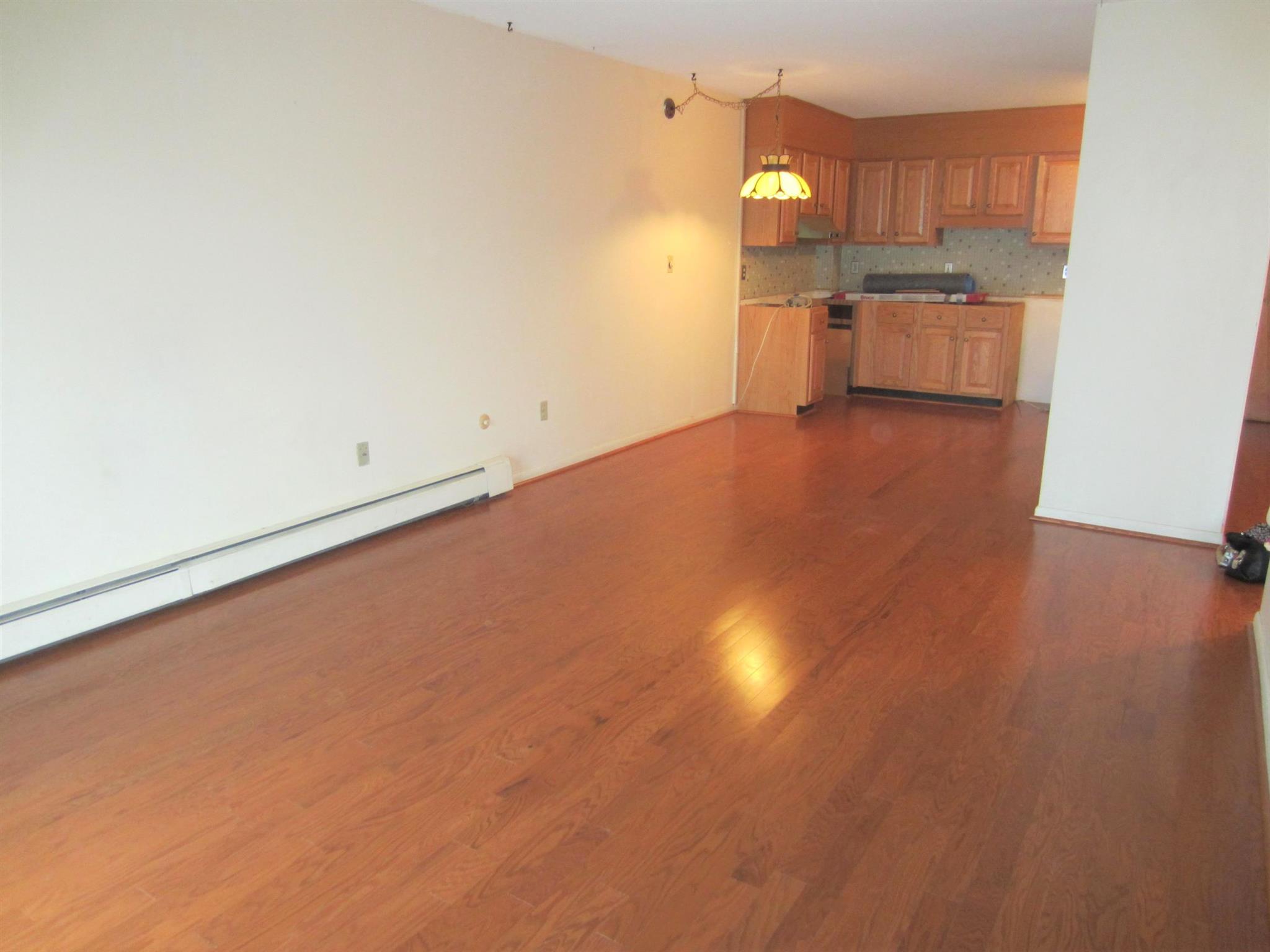 1 bed, 1 bath apartment for rent at 164 Galen St Unit 23, Watertown — photo 5 of 8