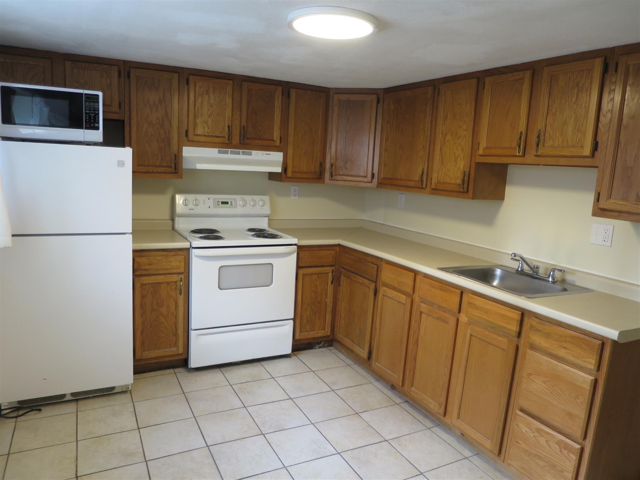 2 bed, 1.5 bath apartment for rent at 23 Suffolk St Unit A, Central Square — photo 1 of 8
