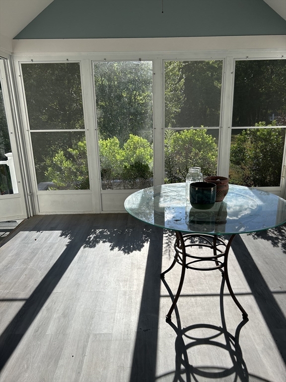 3 Gooseneck Ln, Westford