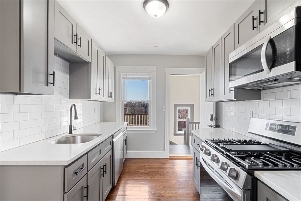 10 Centre Ave, Dorchester