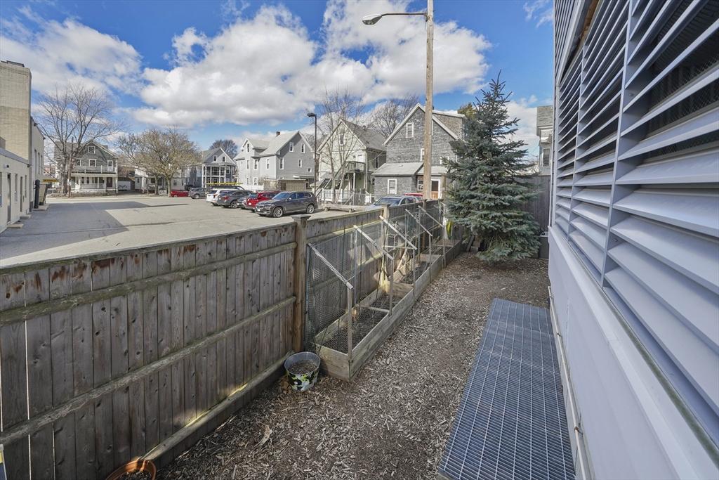 353 Summer St, Davis Square