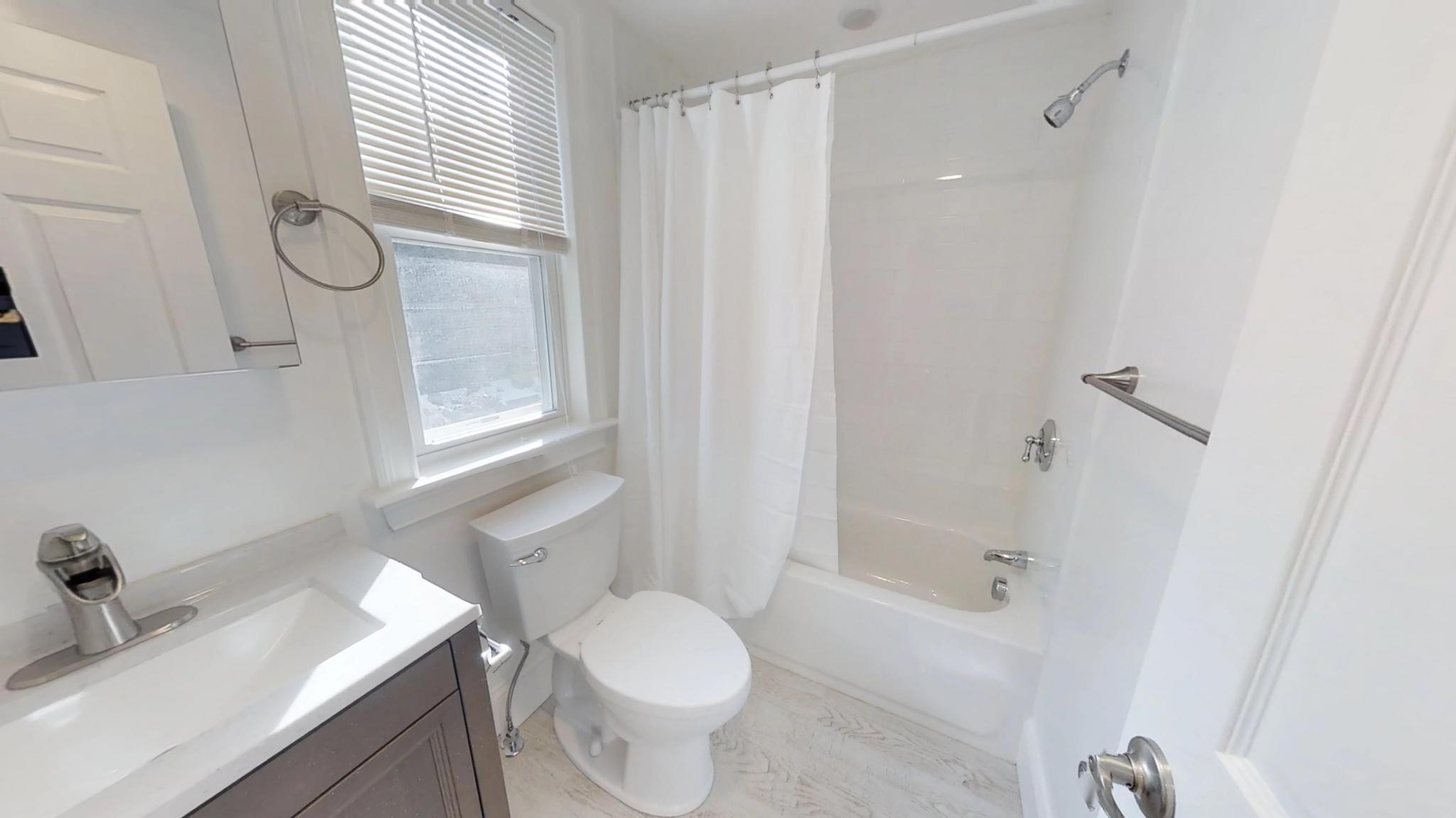 4 bed, 2 bath apartment for rent at 30 Cambridge Ter Unit 2nd, Porter Square — photo 5 of 13