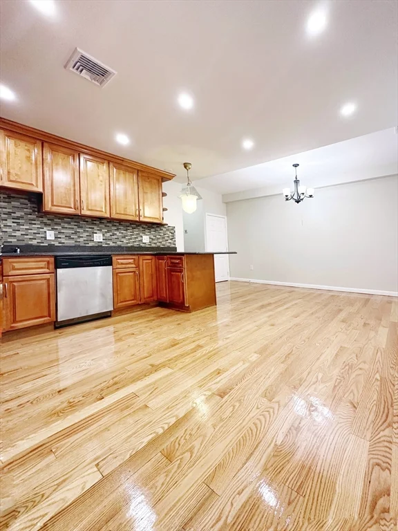90 George St, Roxbury