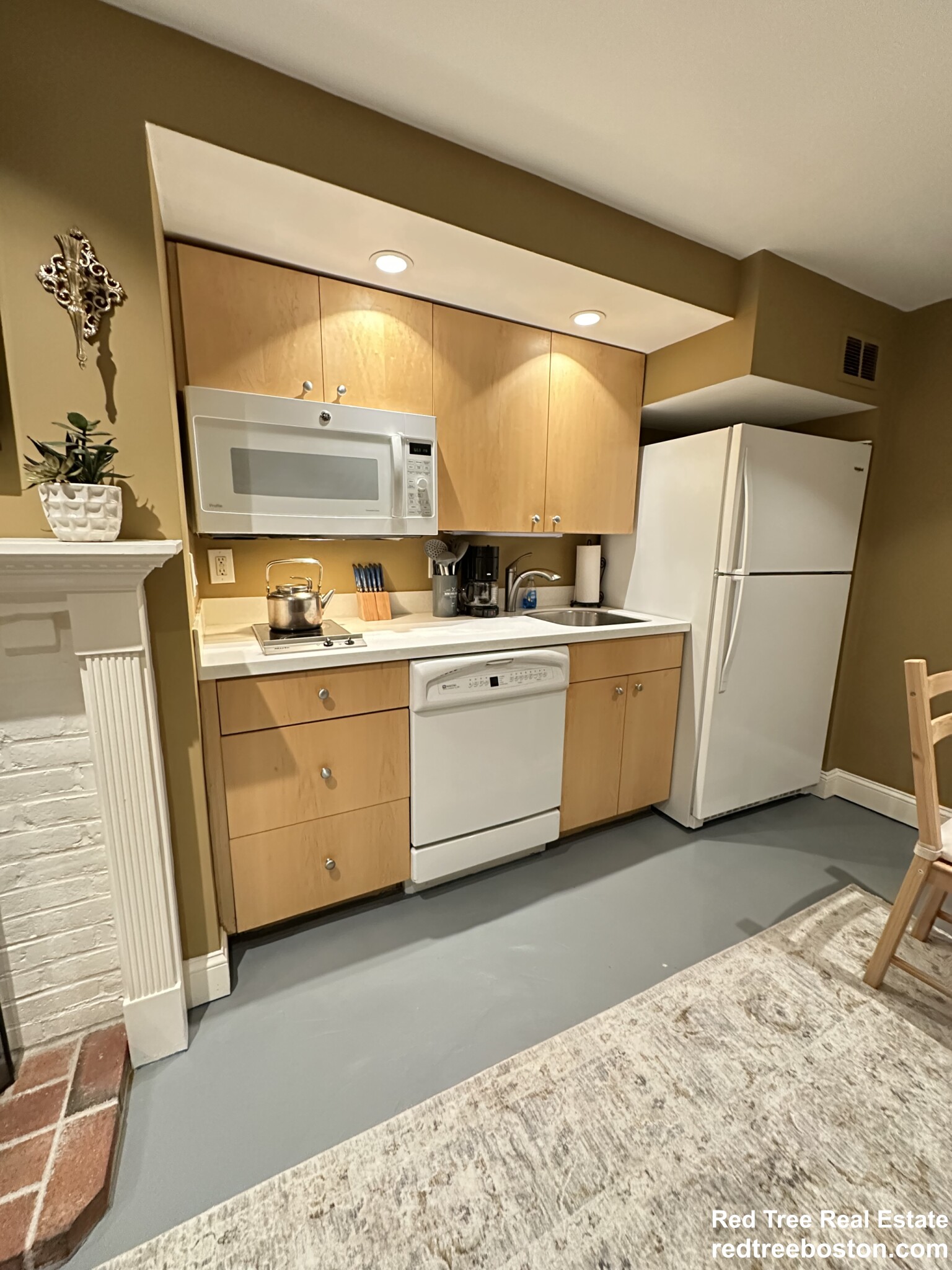 25 Westfield Rd, West Newton