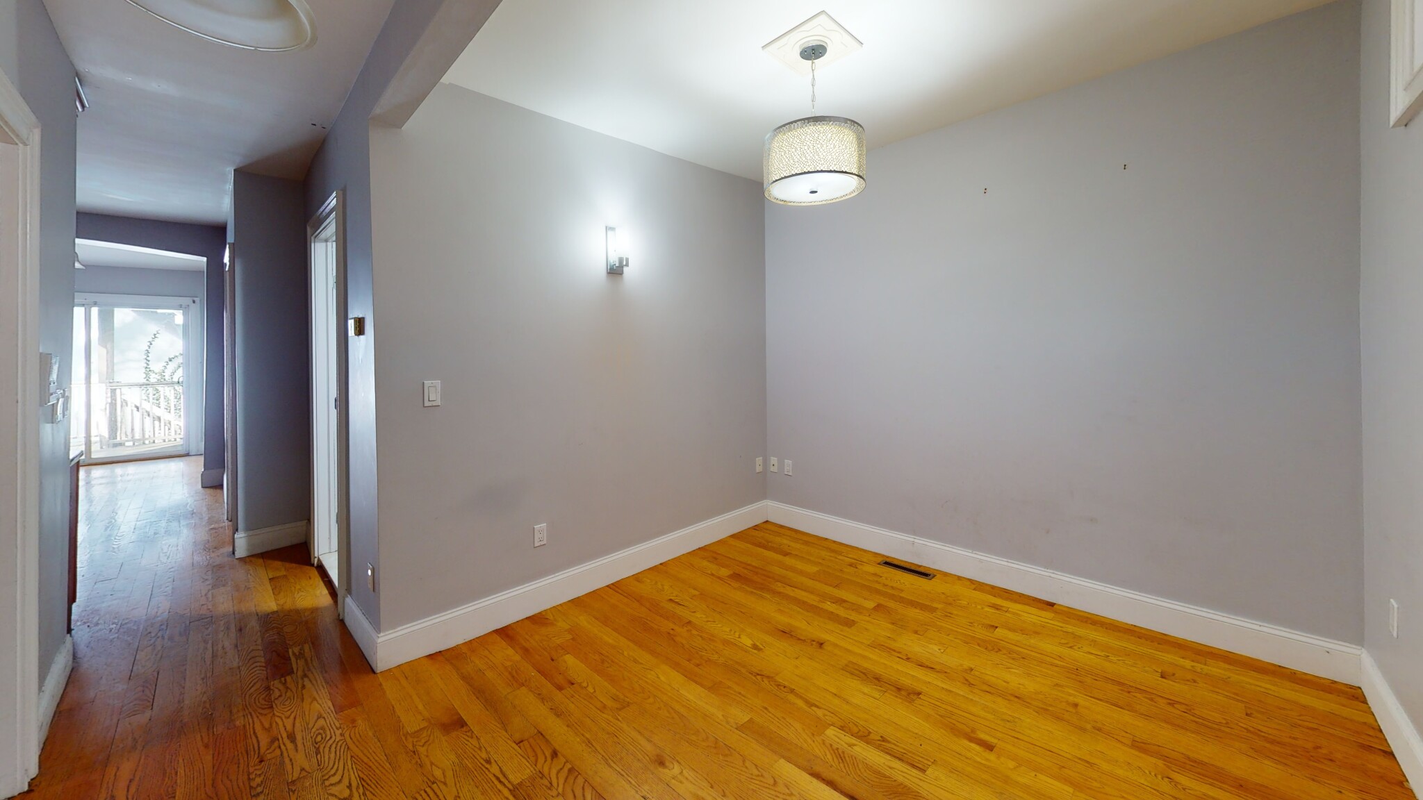 9 Chesterton St, Roxbury