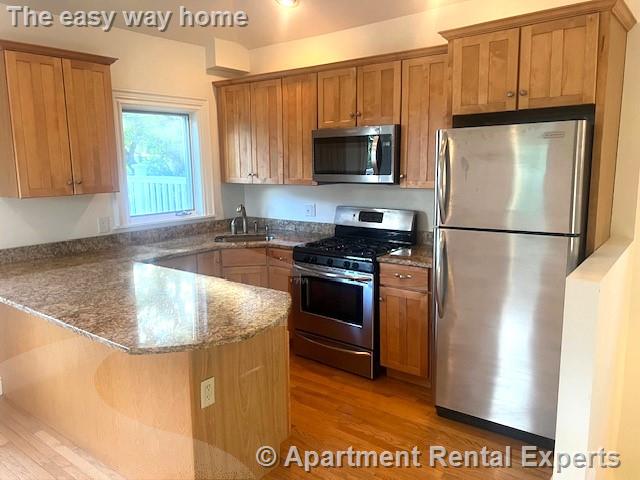 24 Pinckney St, Sullivan Square