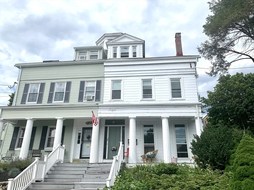 23 Monmouth St, Spring Hill