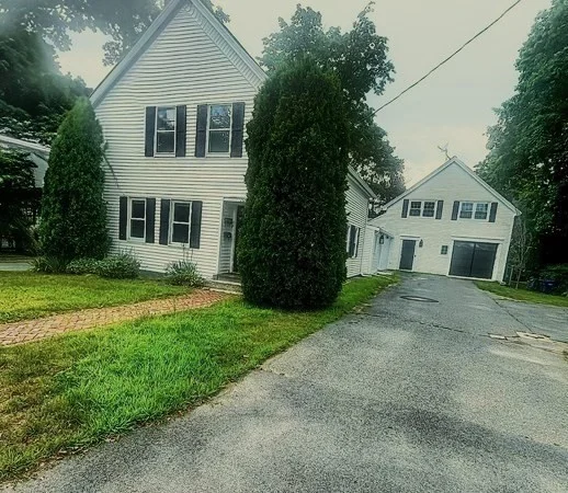 100 Main St, Hopkinton