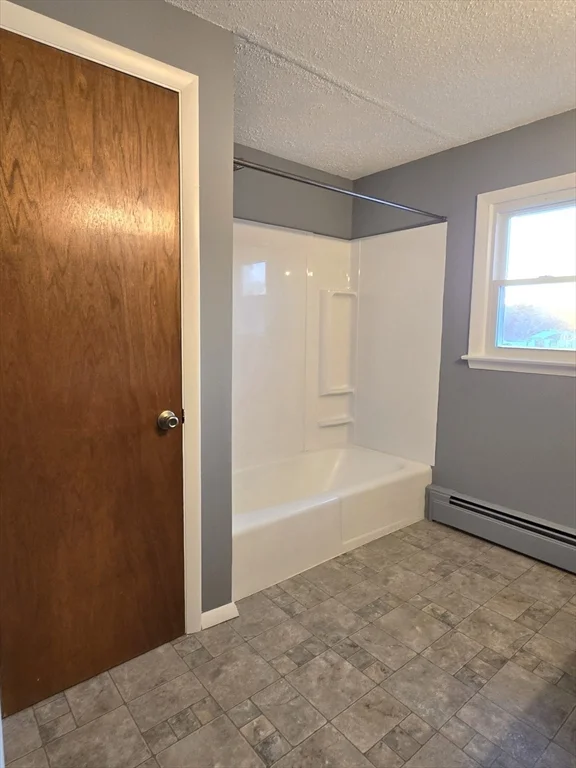 19 Chapman Ave, West Brookfield