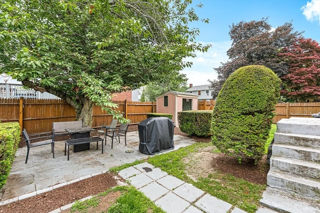 29 Harvard St, Winchester