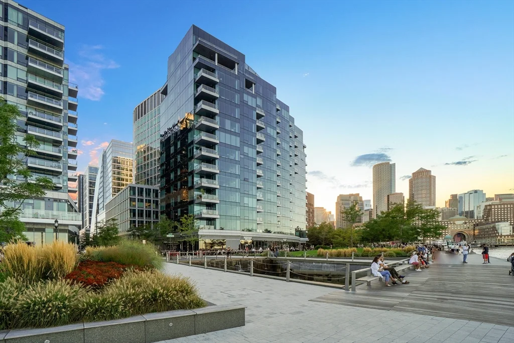22 Liberty, Seaport District