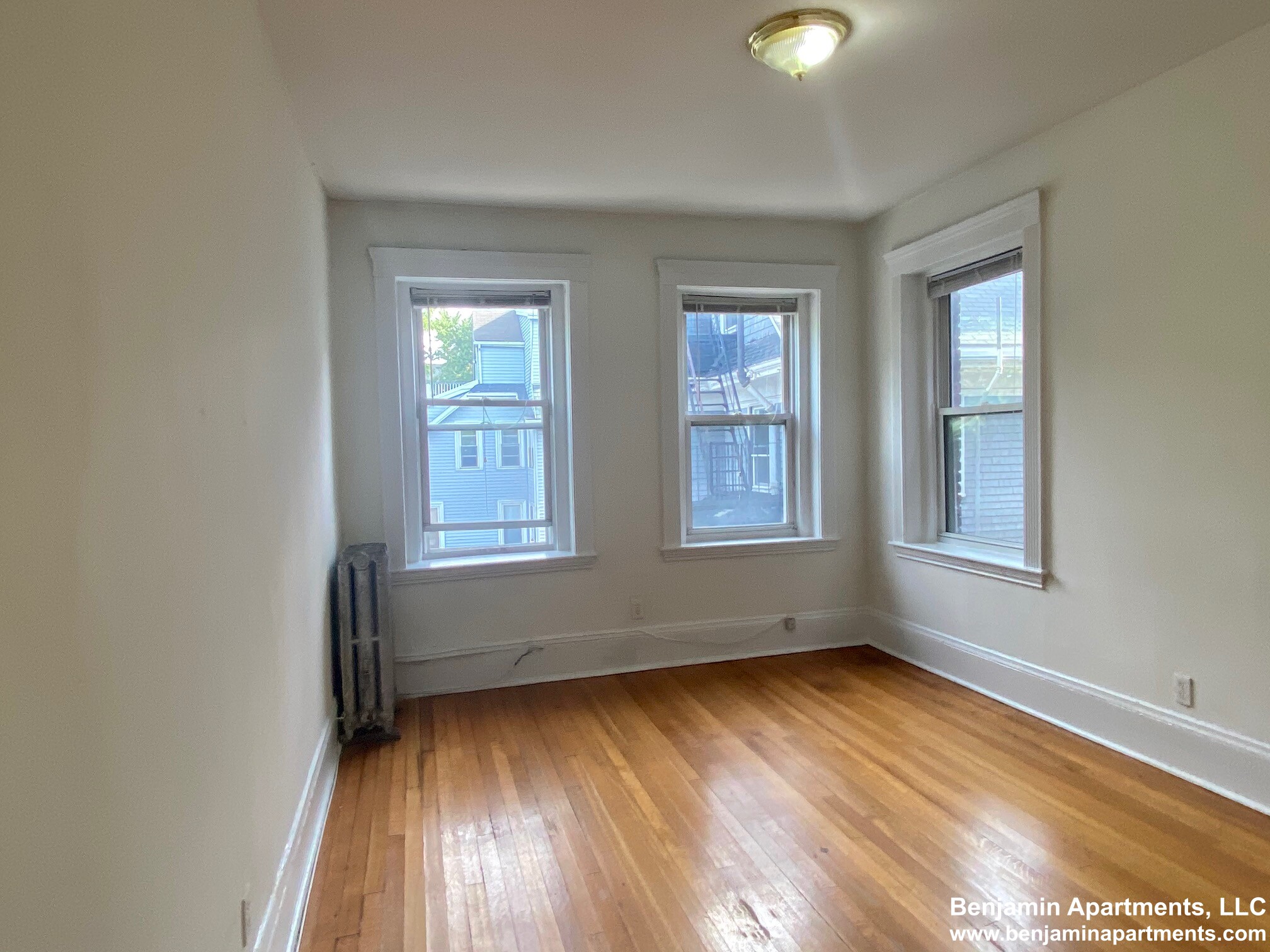 71 Brighton Ave, Allston