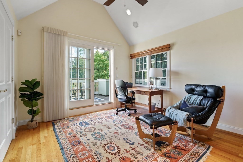 76 Putnam Ave, Cambridge