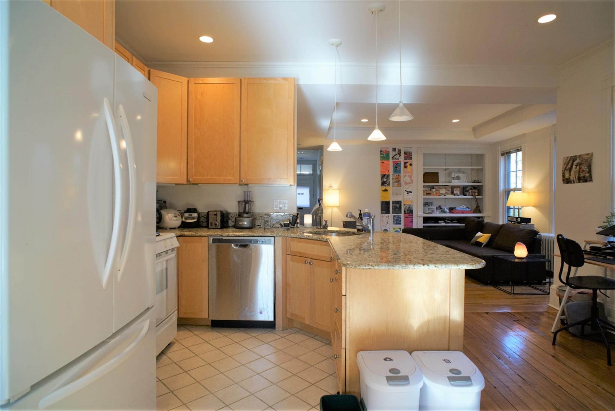 1 bed, 1 bath apartment for rent at 28 Healey St Unit 2, Harvard Square — photo 2 of 16