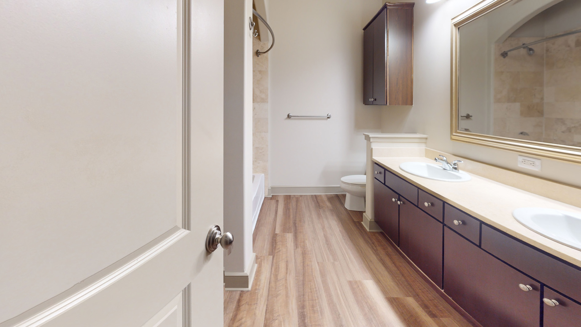 300 2nd Ave, West End