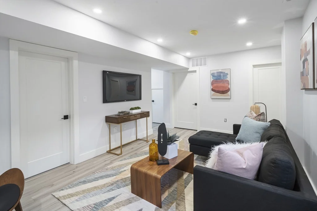 315 Pearl St, Cambridgeport