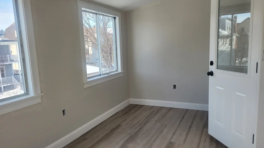 29 Amaranth Ave, Medford