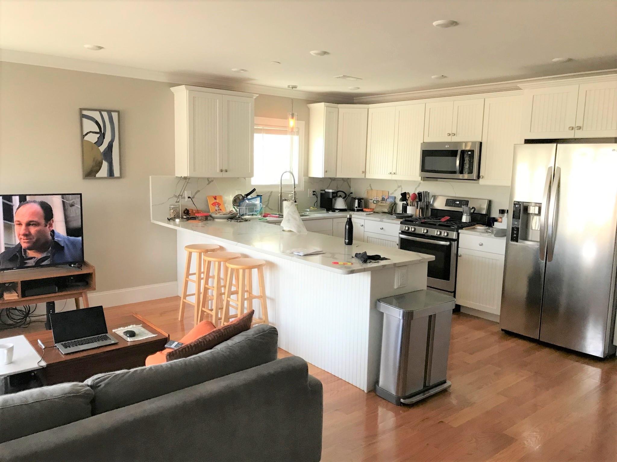 4 bed, 2 bath apartment for rent at 116 Holland St Unit 1L, Davis Square — photo 2 of 17