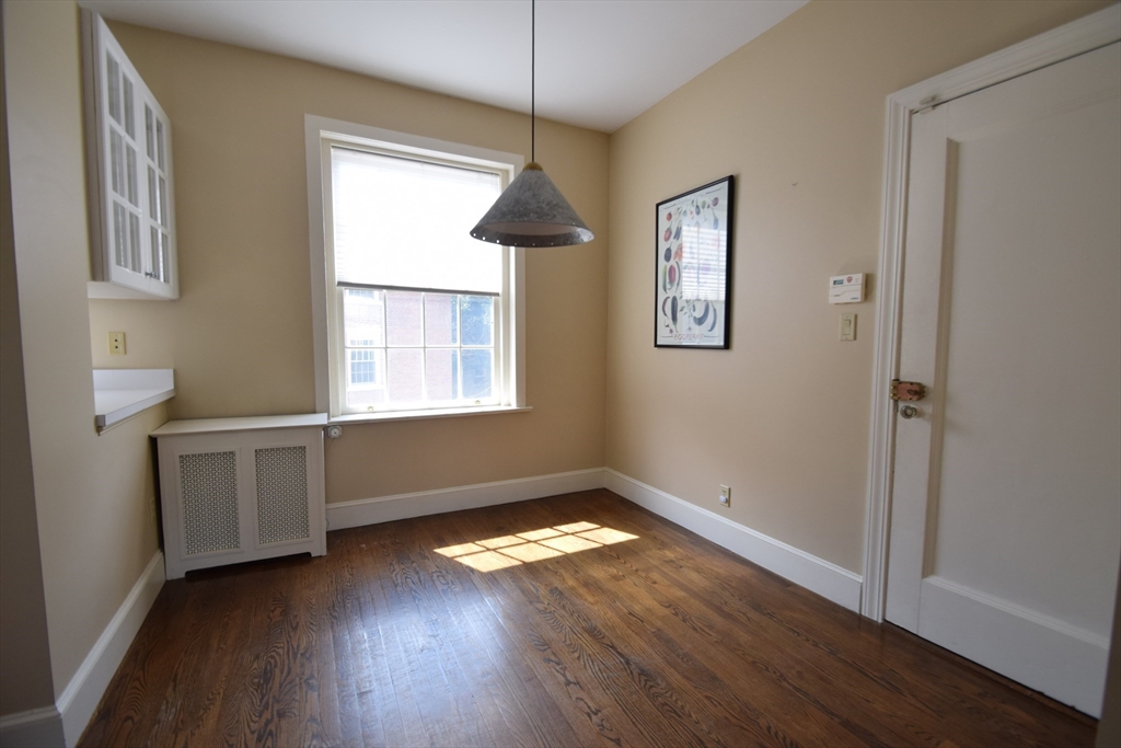 141 Beaconsfield Rd, Brookline